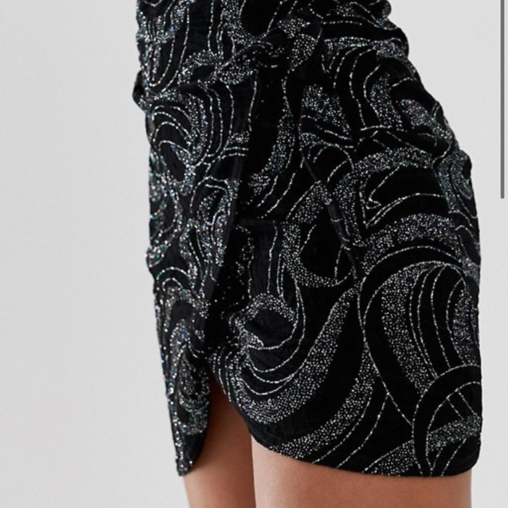 ASOS mini wrap skirt in glitter print - Picture 3 of 3